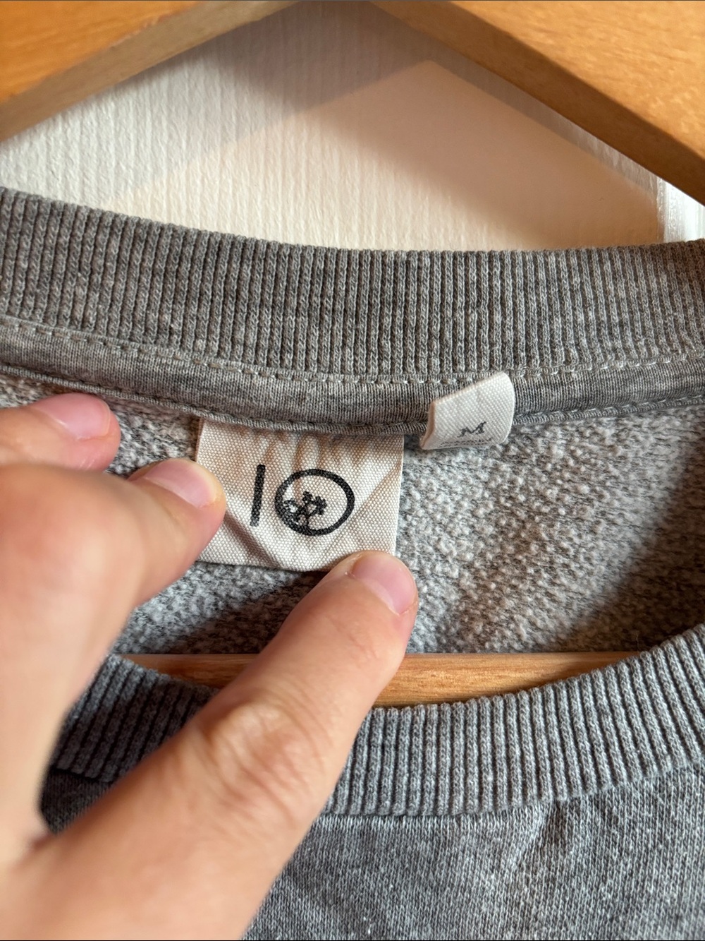 tentree Women’s Crewneck Sweatshirt with 'Long Live The Adventure' Graphic - Picture 2 of 4